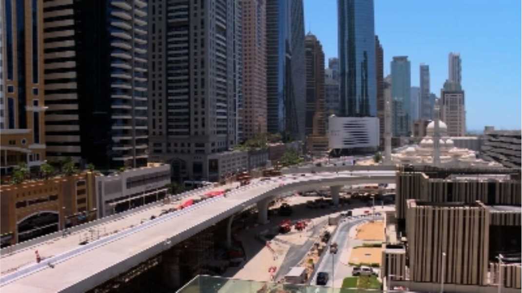 Luxury yachts and vibrant marina life at Dubai Harbour
